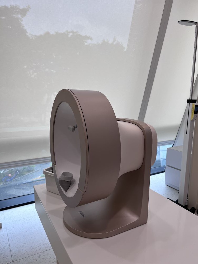 Skin health analysis device